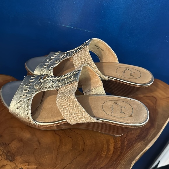 Women’s Jack Rogers Women's Nora Wedge Sandal - Platinum (Gold) Size 9 - Picture 3 of 6